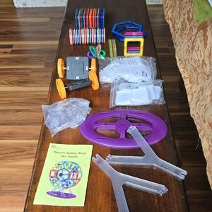 Like New. Magnetic Building Blocks Set 107 Pieces-No Box